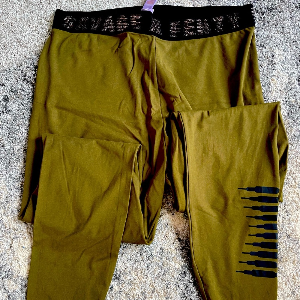 Savage Fenty leggings, 2X